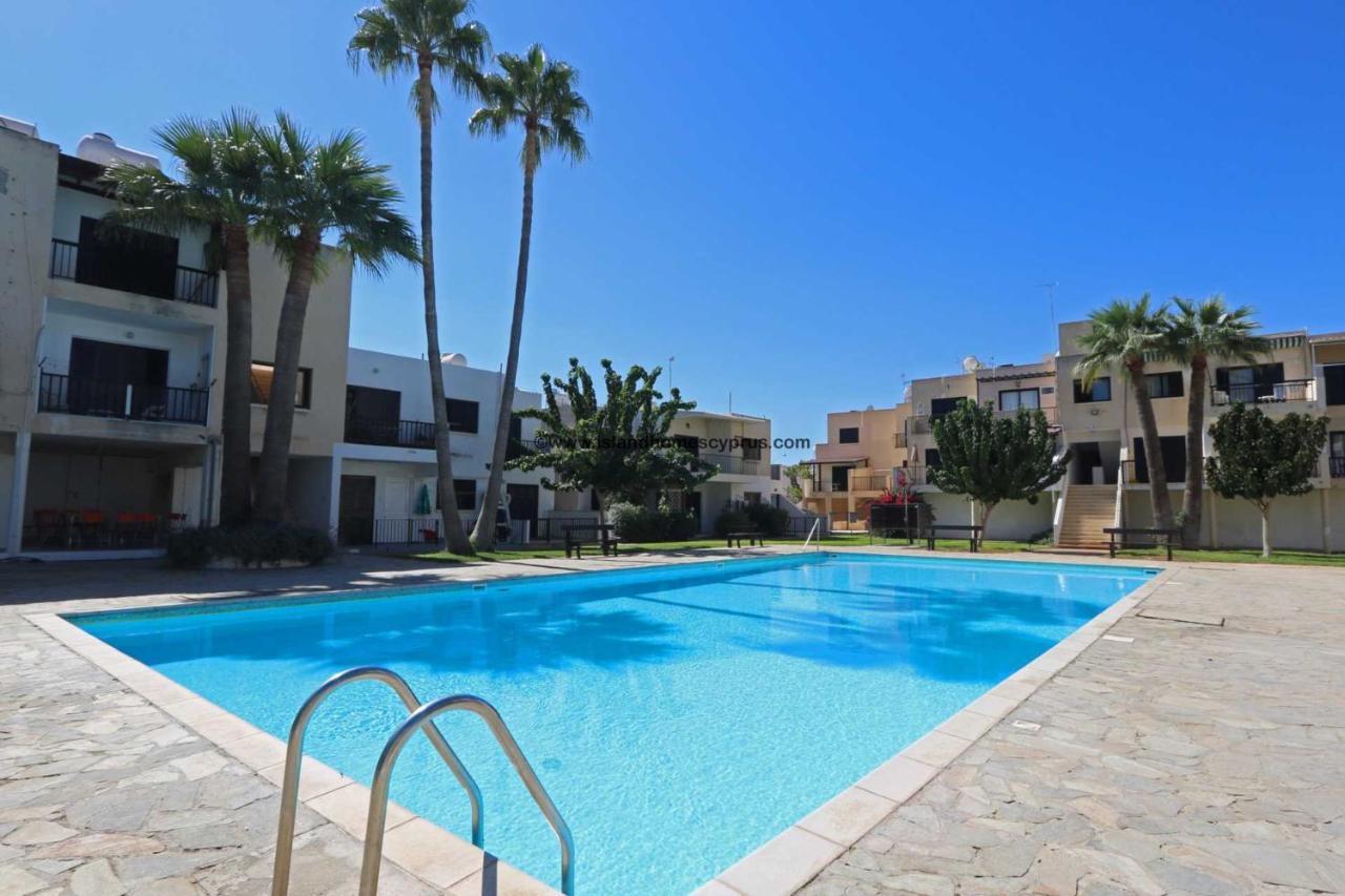Taniandres Apartments Paralimni Exteriör bild