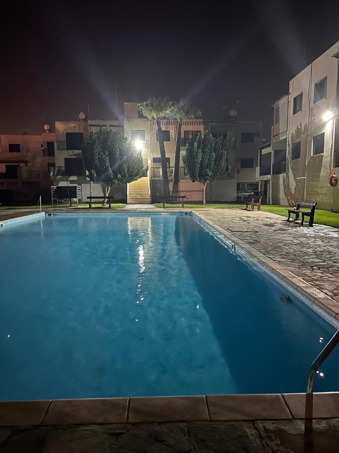 Taniandres Apartments Paralimni Exteriör bild