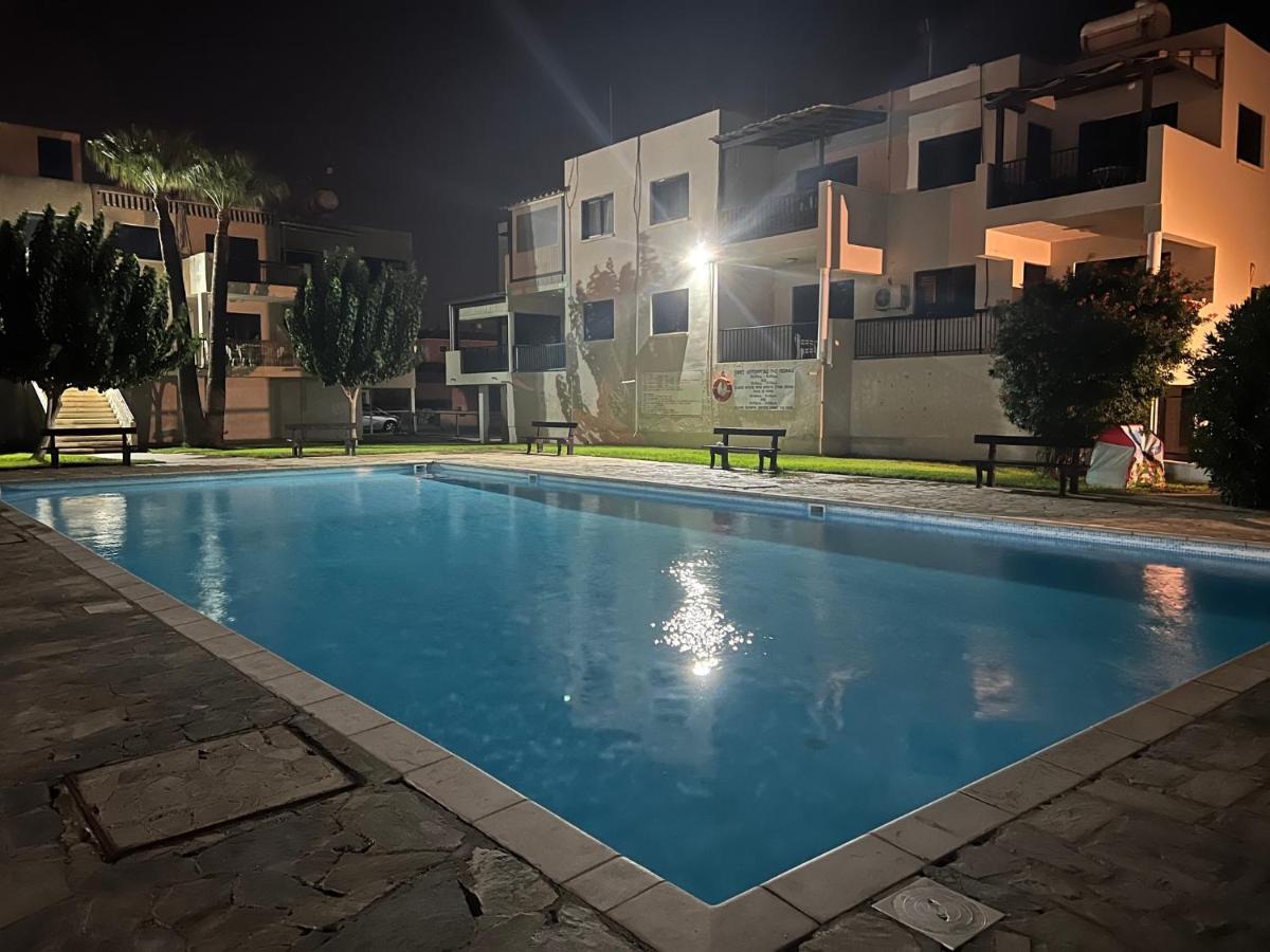 Taniandres Apartments Paralimni Exteriör bild