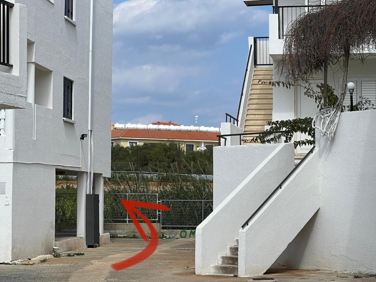 Taniandres Apartments Paralimni Exteriör bild