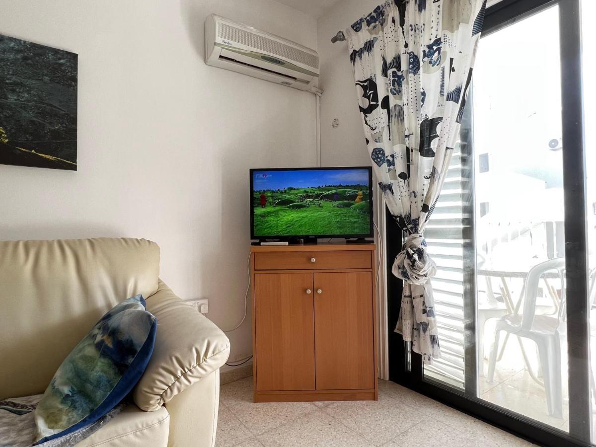 Taniandres Apartments Paralimni Exteriör bild