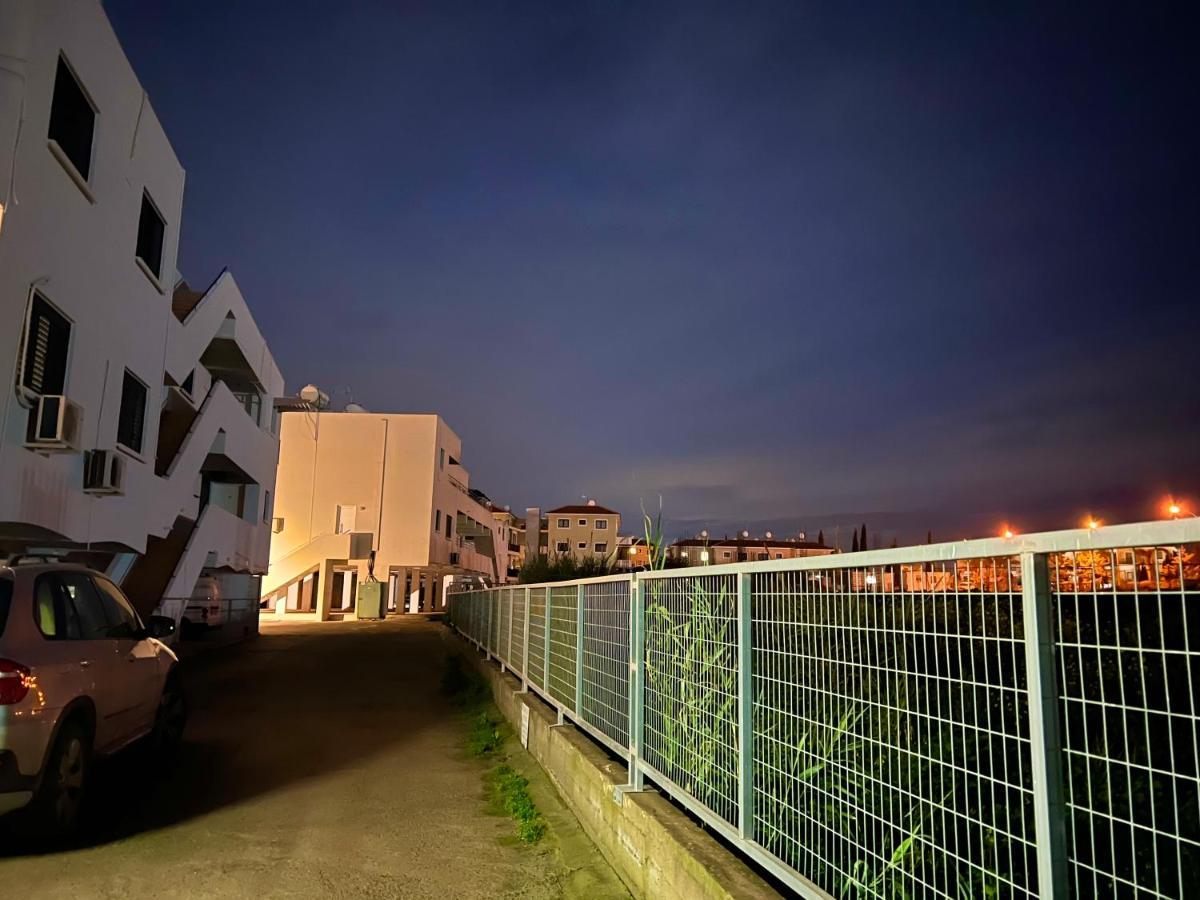 Taniandres Apartments Paralimni Exteriör bild