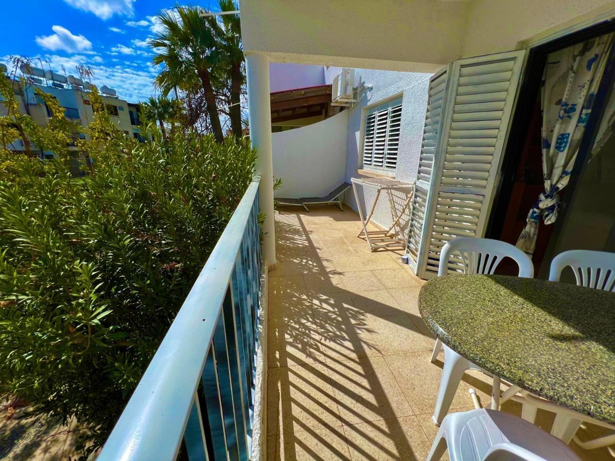 Taniandres Apartments Paralimni Exteriör bild