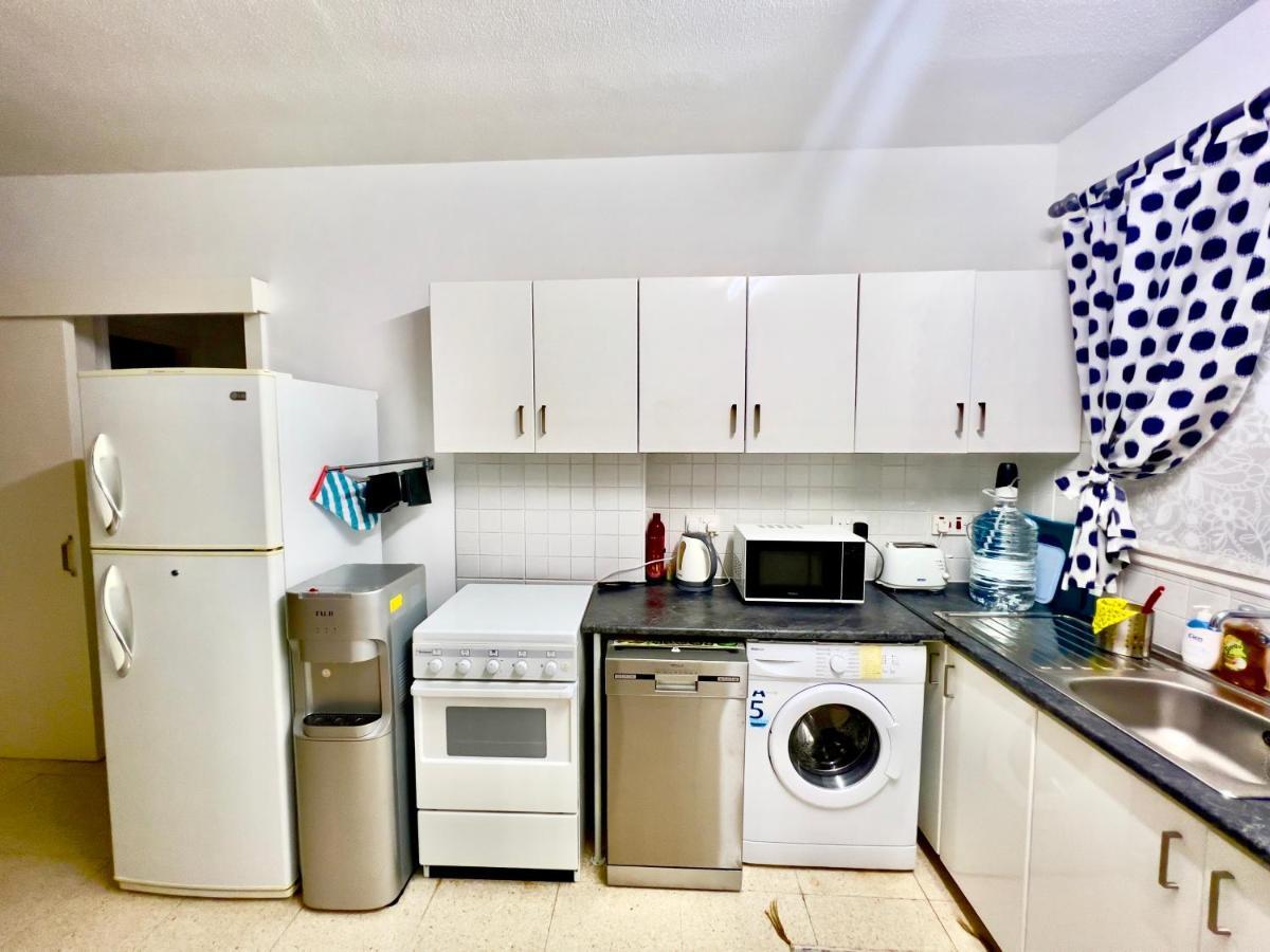 Taniandres Apartments Paralimni Exteriör bild